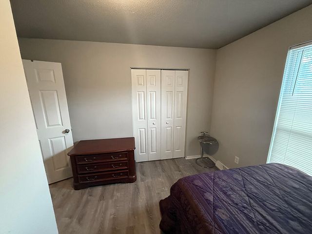 212 WHEATON CT, Columbia, MO 65203