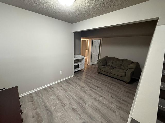 212 WHEATON CT, Columbia, MO 65203