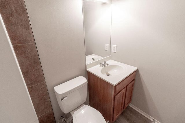 212 WHEATON CT, Columbia, MO 65203