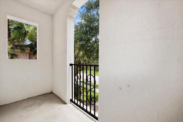 1049 Vintner Boulevard, Palm Beach Gardens, FL 33410