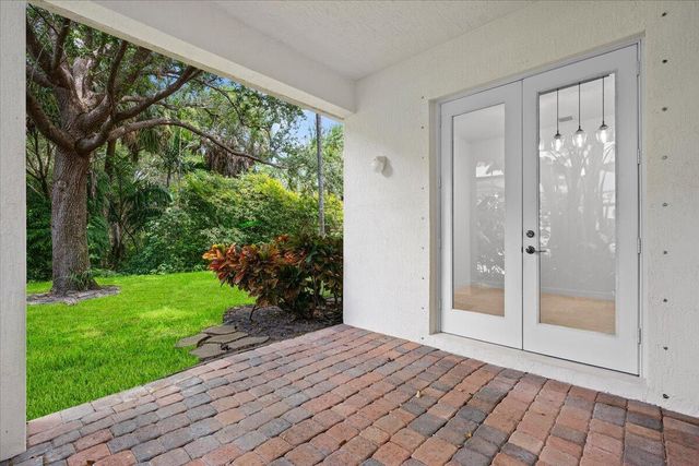 1049 Vintner Boulevard, Palm Beach Gardens, FL 33410