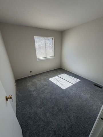 1152 Cove Drive 212B, Prospect Heights, IL 60070