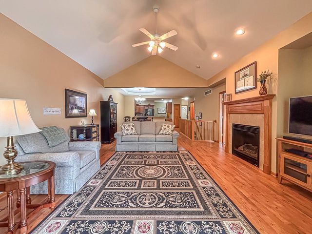 650 Waters Edge DRIVE, Whitewater, WI 53190