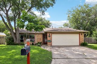 700 Dunman DR, Georgetown, TX 78628