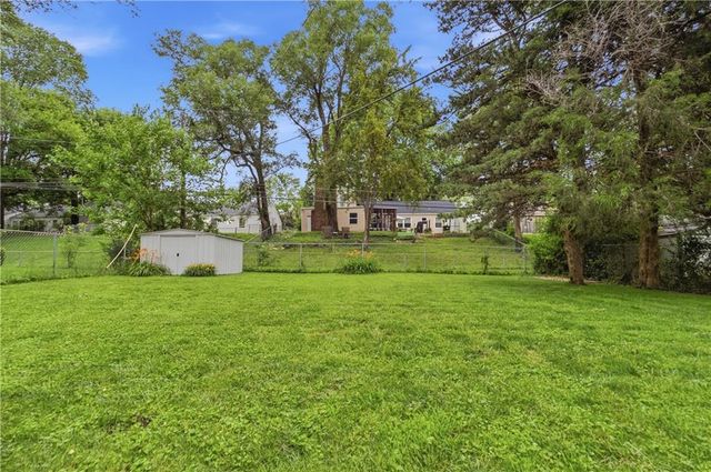 7620 Rainbow Drive, Prairie Village, KS 66208