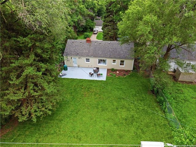 7620 Rainbow Drive, Prairie Village, KS 66208