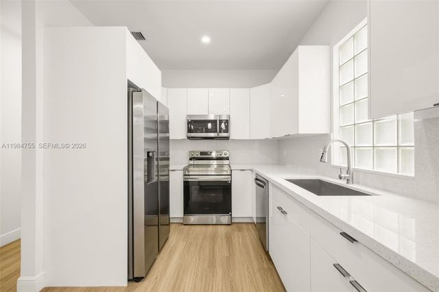 1392 NW 159th Ln, Pembroke Pines, FL 33028