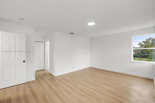 1392 NW 159th Ln, Pembroke Pines, FL 33028