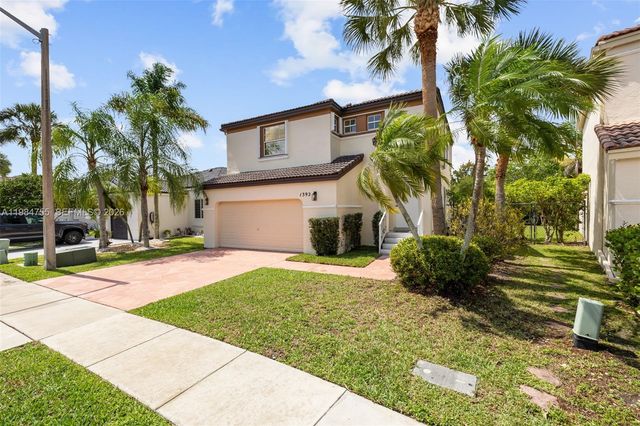 1392 NW 159th Ln, Pembroke Pines, FL 33028