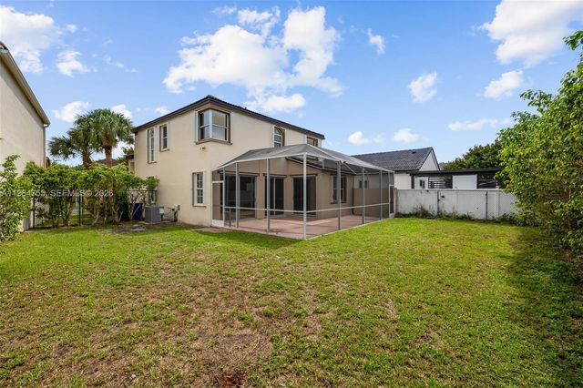 1392 NW 159th Ln, Pembroke Pines, FL 33028