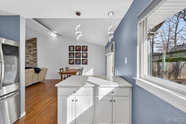 524 Hickory Hollow Lane, St Louis, MO 63122