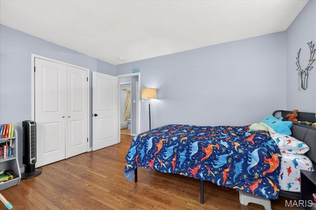 524 Hickory Hollow Lane, St Louis, MO 63122