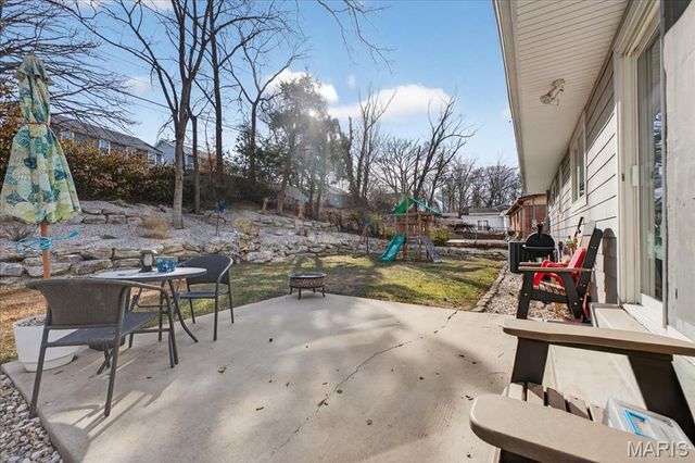 524 Hickory Hollow Lane, St Louis, MO 63122