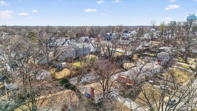 524 Hickory Hollow Lane, St Louis, MO 63122