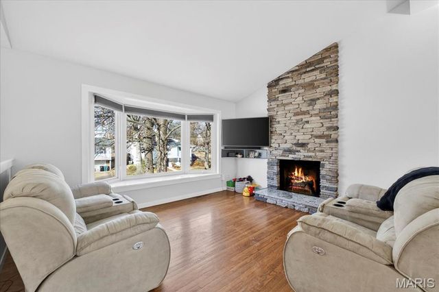 524 Hickory Hollow Lane, St Louis, MO 63122