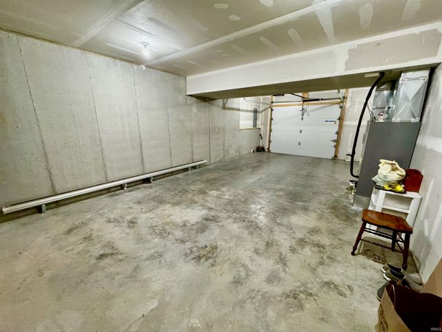 1806 W Ezekiel Drive, Bloomington, IN 47403