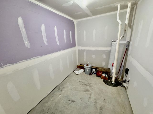 1806 W Ezekiel Drive, Bloomington, IN 47403