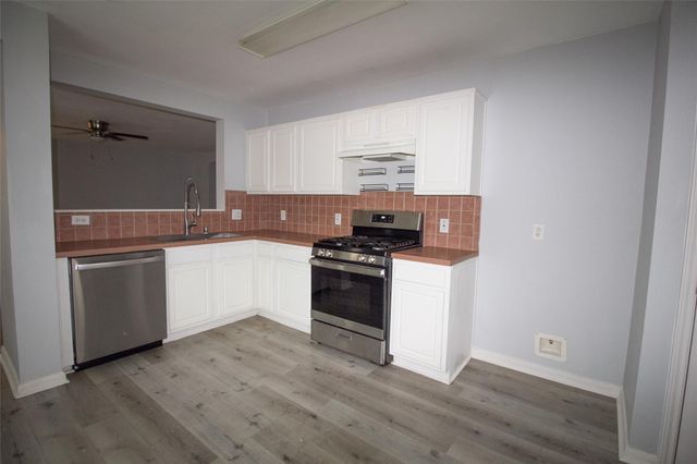 29523 Legends Stone Drive, Spring, TX 77386