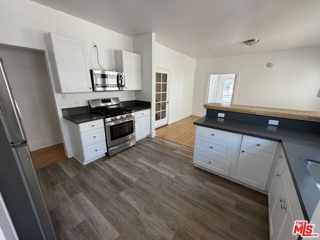 1504 S Bronson Avenue, Los Angeles, CA 90019