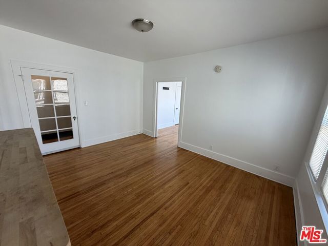 1504 S Bronson Avenue, Los Angeles, CA 90019