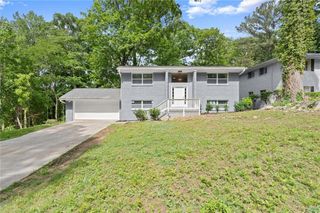 495 Larchmont Circle NW, Atlanta, GA 30318