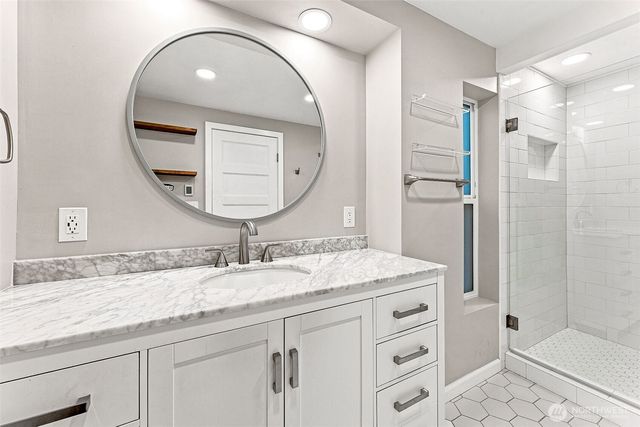 25657 Marine View Drive S, Des Moines, WA 98198