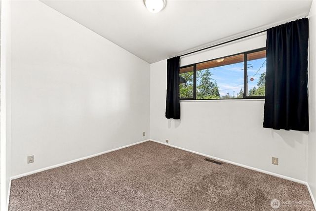 25657 Marine View Drive S, Des Moines, WA 98198