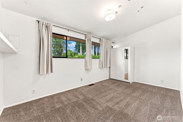 25657 Marine View Drive S, Des Moines, WA 98198