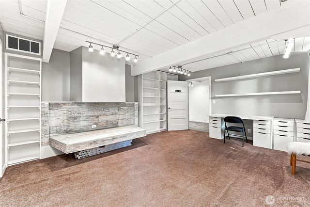 25657 Marine View Drive S, Des Moines, WA 98198