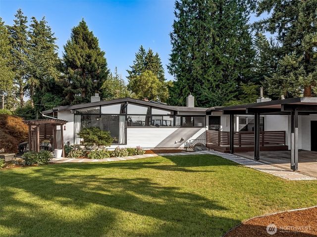 25657 Marine View Drive S, Des Moines, WA 98198