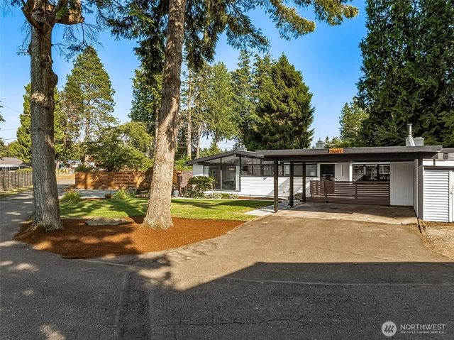 25657 Marine View Drive S, Des Moines, WA 98198