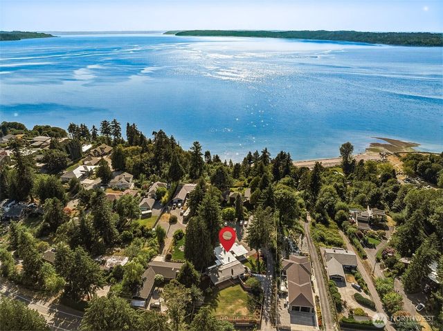 25657 Marine View Drive S, Des Moines, WA 98198