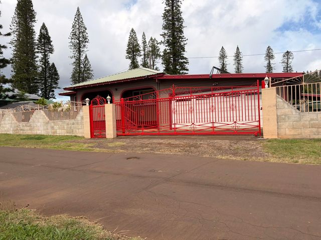 514 Gay St, Lanai City, HI 96763
