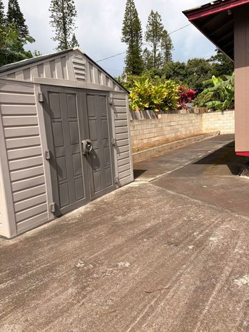 514 Gay St, Lanai City, HI 96763