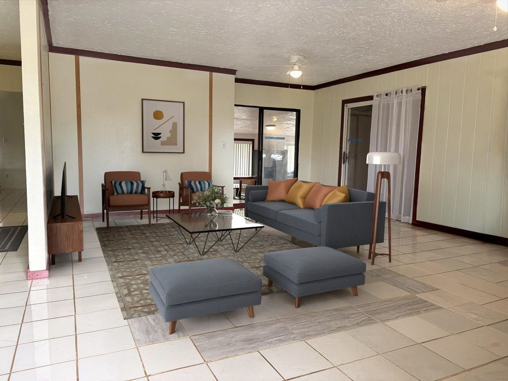 514 Gay St, Lanai City, HI 96763