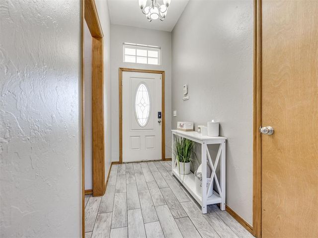 10936 NW 37th Street, Yukon, OK 73099