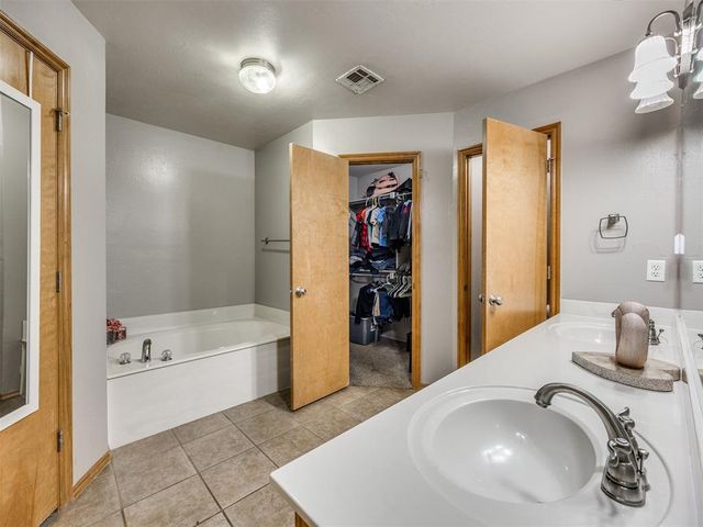 10936 NW 37th Street, Yukon, OK 73099