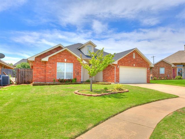 10936 NW 37th Street, Yukon, OK 73099
