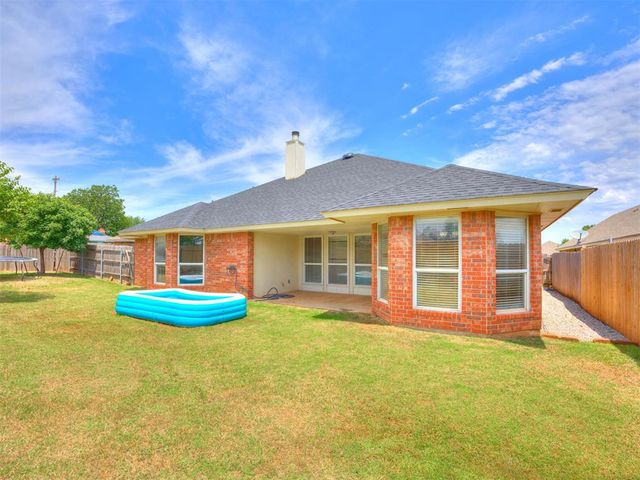 10936 NW 37th Street, Yukon, OK 73099