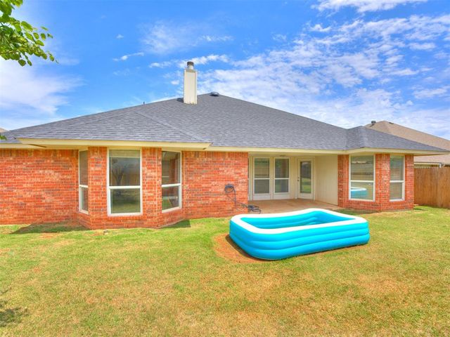 10936 NW 37th Street, Yukon, OK 73099