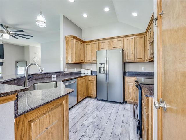 10936 NW 37th Street, Yukon, OK 73099