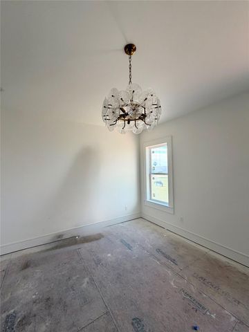 6 Westwind Road, Galveston, TX 77554