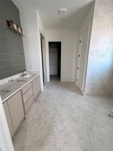 6 Westwind Road, Galveston, TX 77554