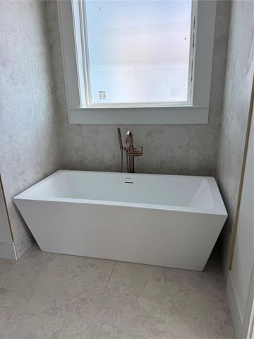 6 Westwind Road, Galveston, TX 77554