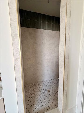 6 Westwind Road, Galveston, TX 77554