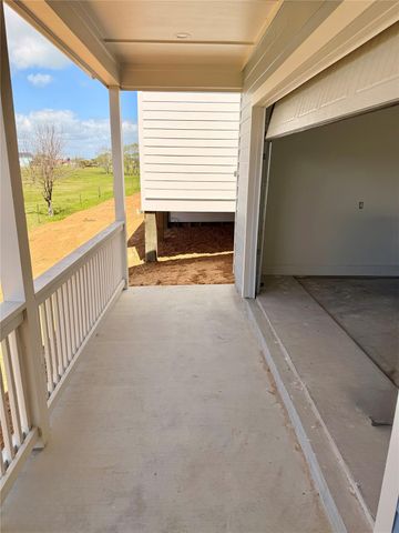 6 Westwind Road, Galveston, TX 77554