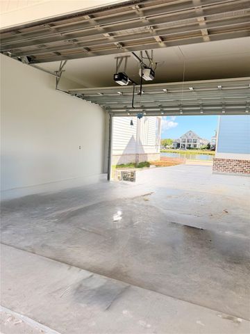 6 Westwind Road, Galveston, TX 77554