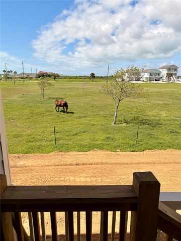 6 Westwind Road, Galveston, TX 77554