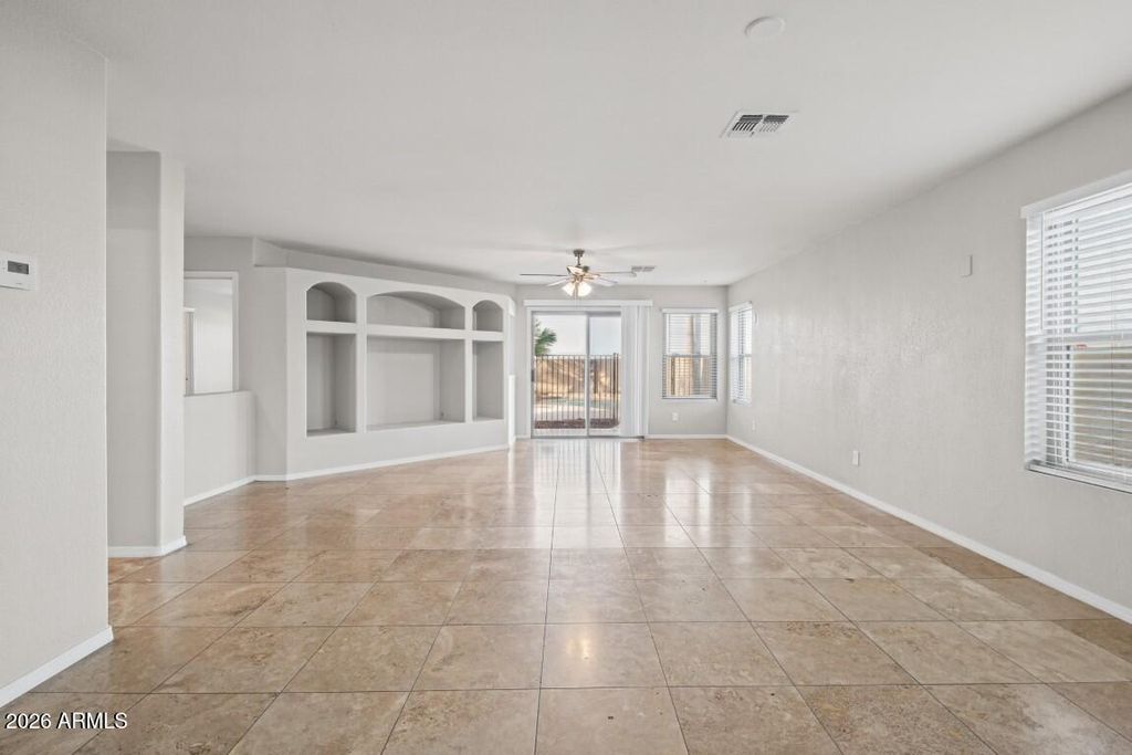 11844 W EDGEMONT Avenue, Avondale, AZ 85392 — photo 4