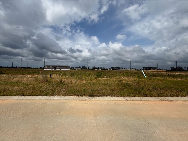 653 Road 592005, Cleveland, TX 77327